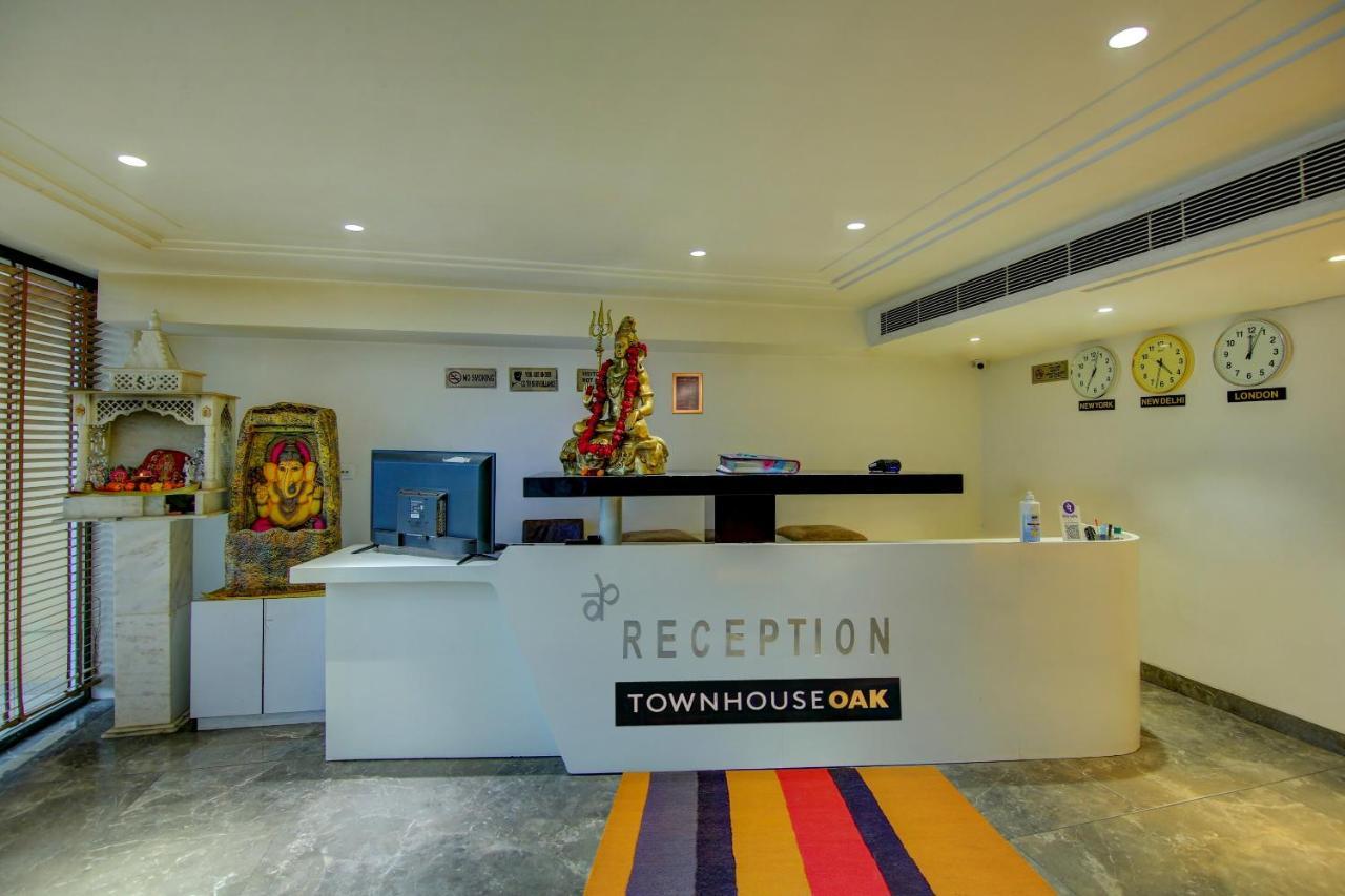 Townhouse Oak Hotel Dev Palace 德里 外观 照片