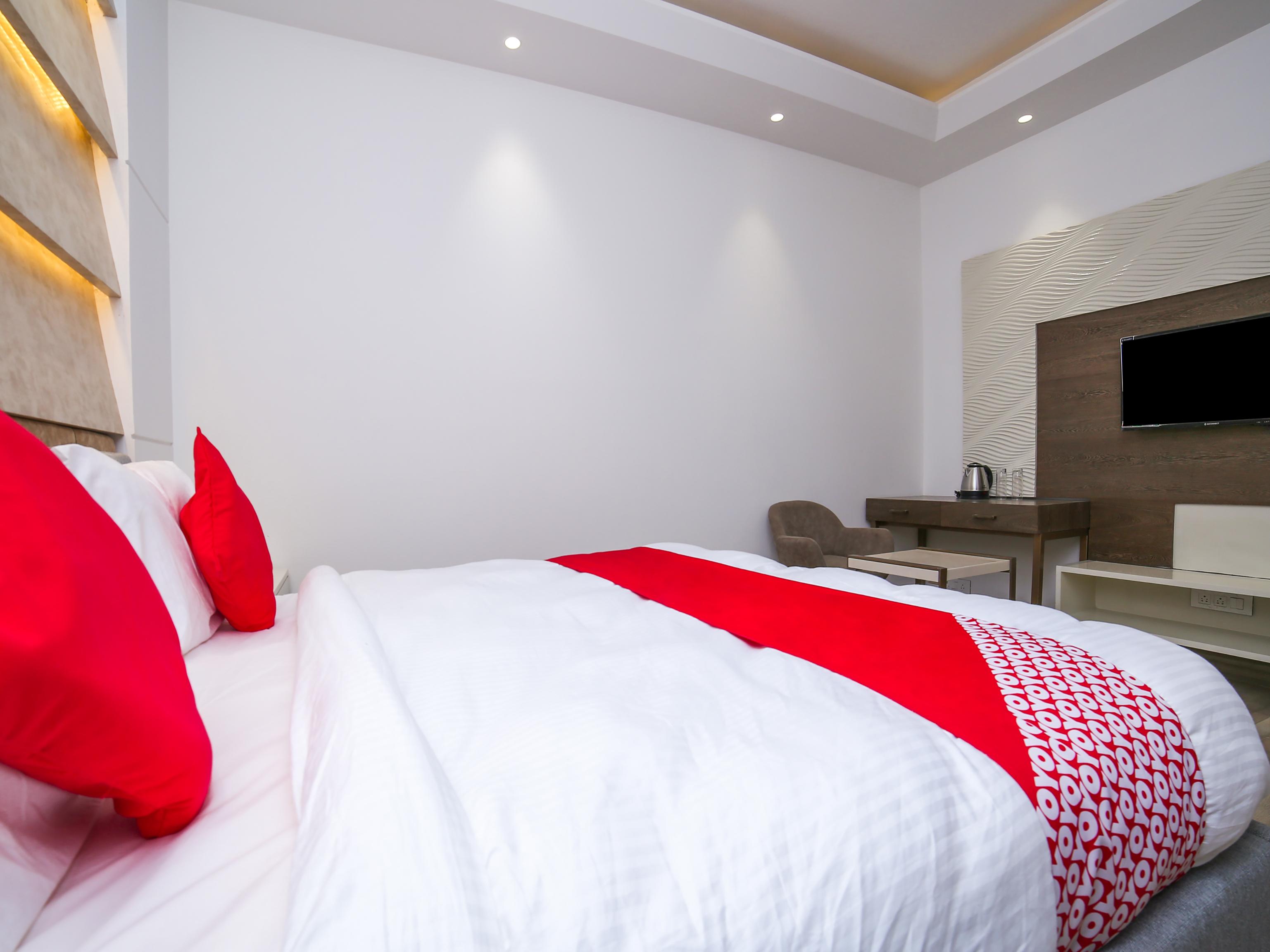 Townhouse Oak Hotel Dev Palace 德里 外观 照片